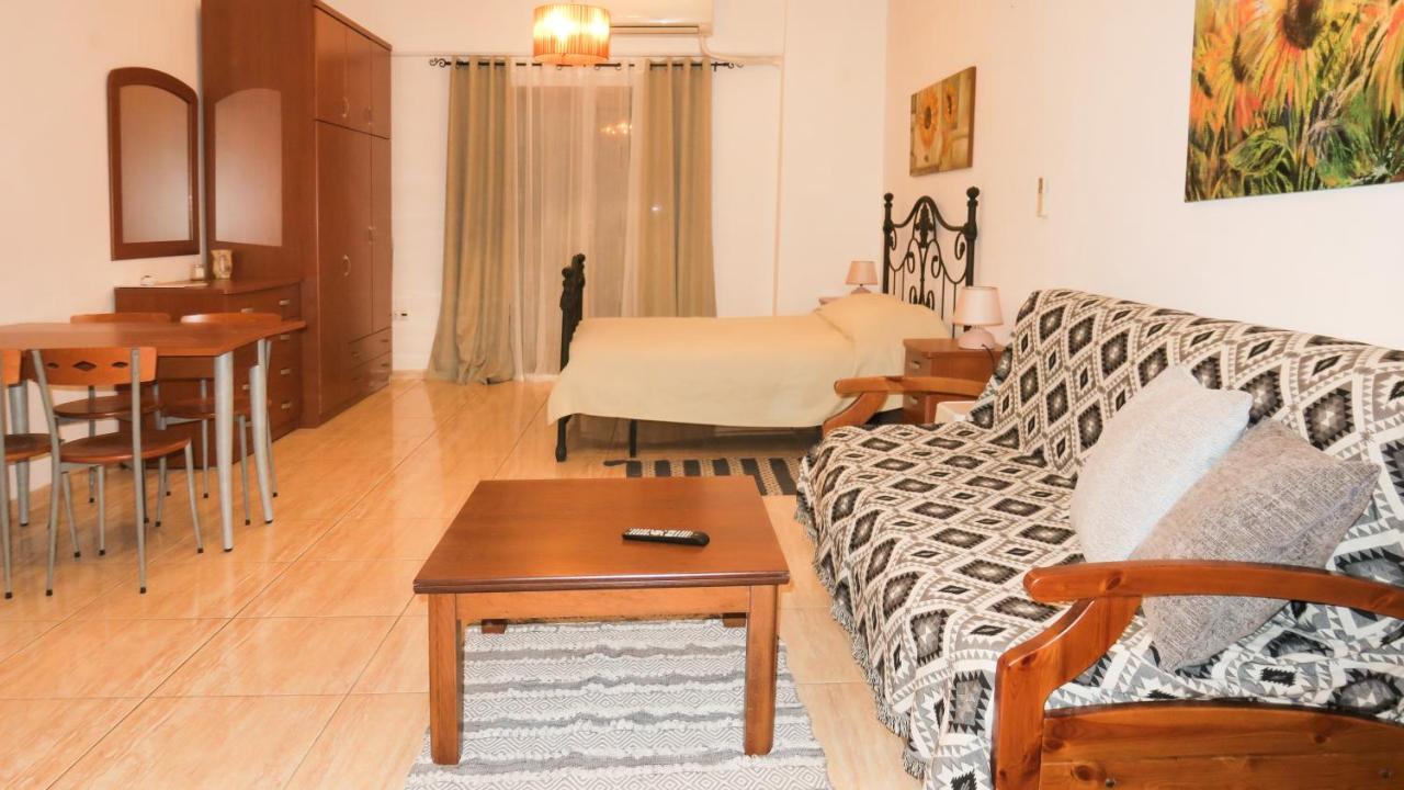 Kallisti Apartments Szkiáthosz Szoba fotó