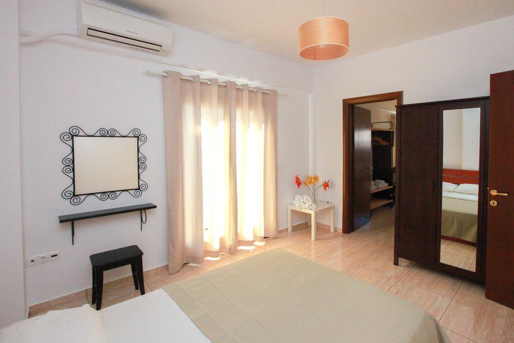 Kallisti Apartments Szkiáthosz Szoba fotó