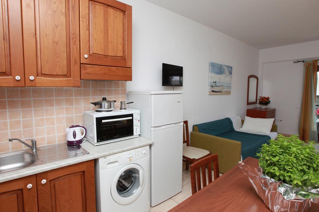 Kallisti Apartments Szkiáthosz Szoba fotó