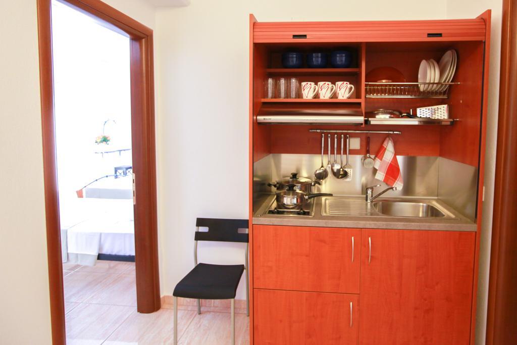 Kallisti Apartments Szkiáthosz Szoba fotó