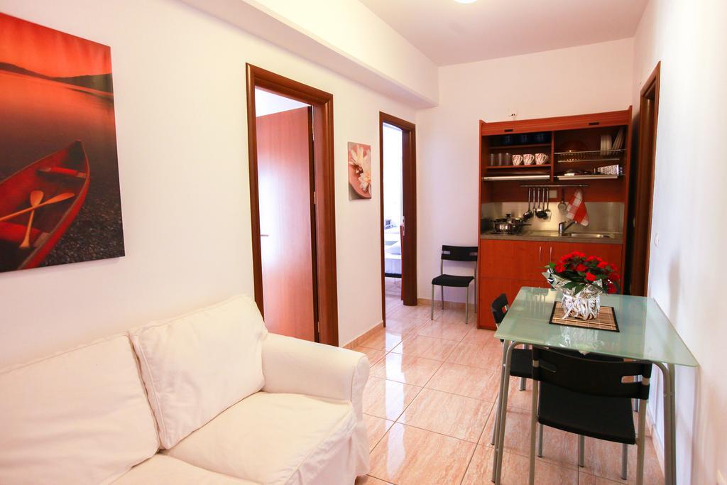 Kallisti Apartments Szkiáthosz Szoba fotó