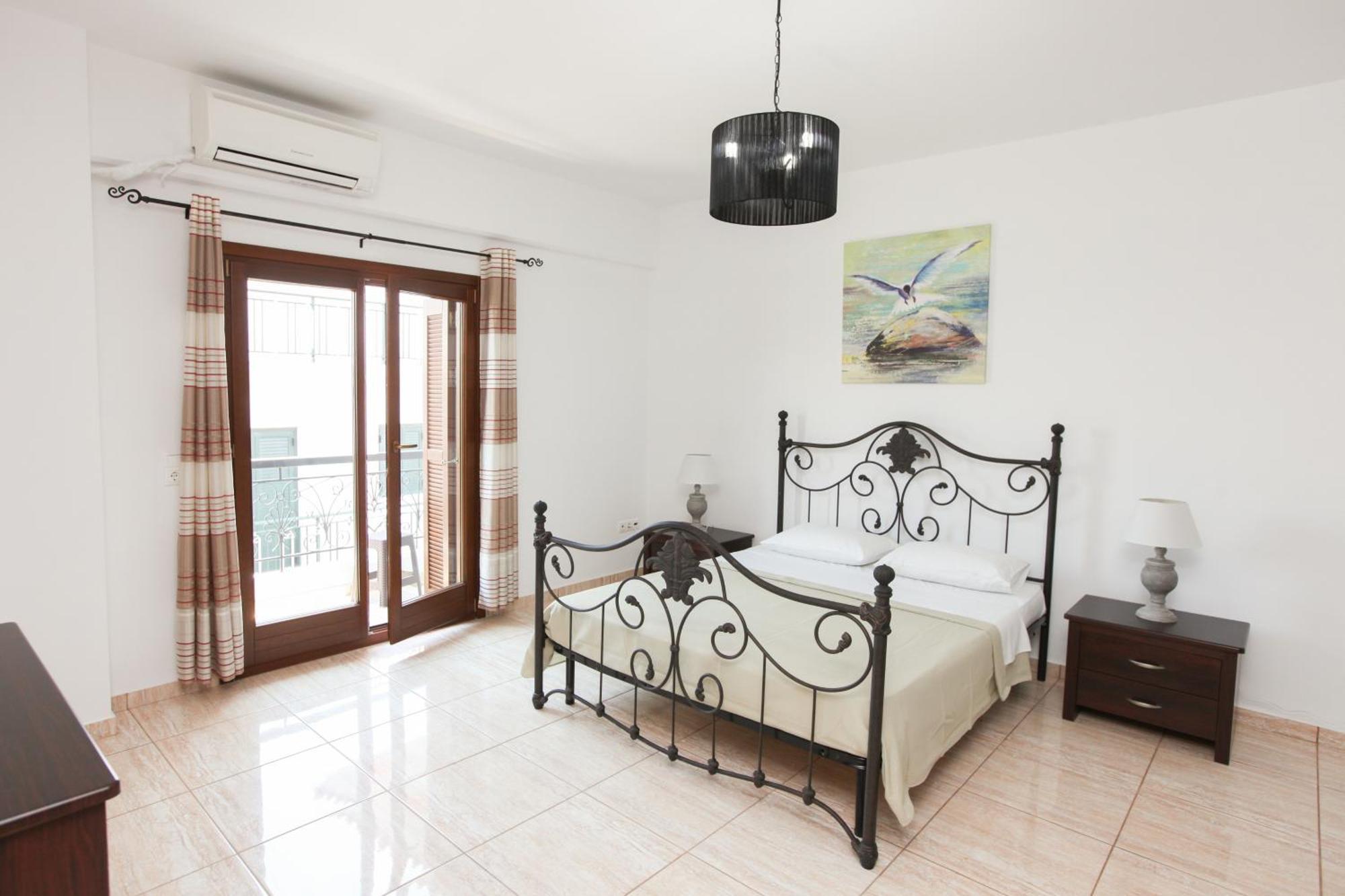Kallisti Apartments Szkiáthosz Szoba fotó
